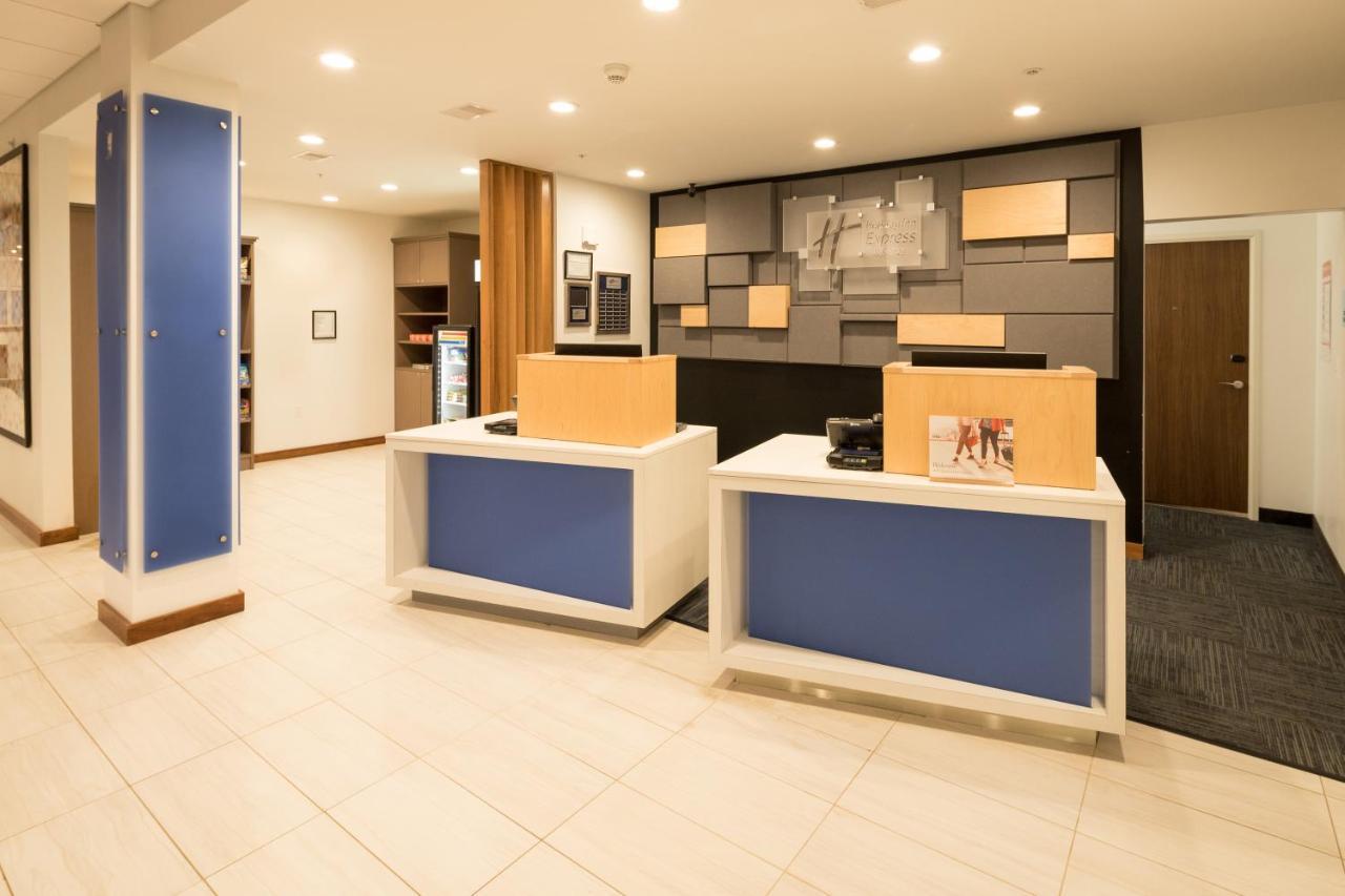 Holiday Inn Express Hotel & Suites Bay City By Ihg Eksteriør bilde